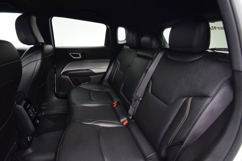 Used 2024 Jeep Compass Limited image 23