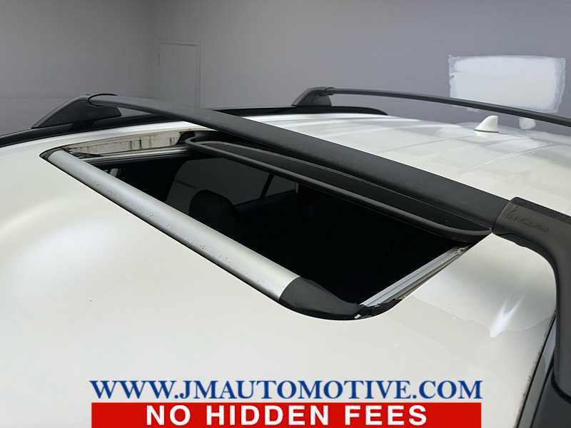 Used 2021 Toyota RAV4 SE w/ Weather & Moonroof Package image 13