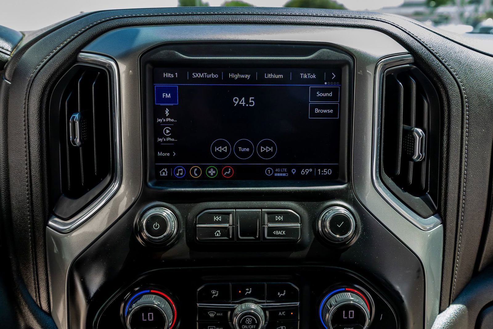 Used 2022 Chevrolet Silverado 3500 LTZ w/ LTZ Plus Package AWD/4WD image 23