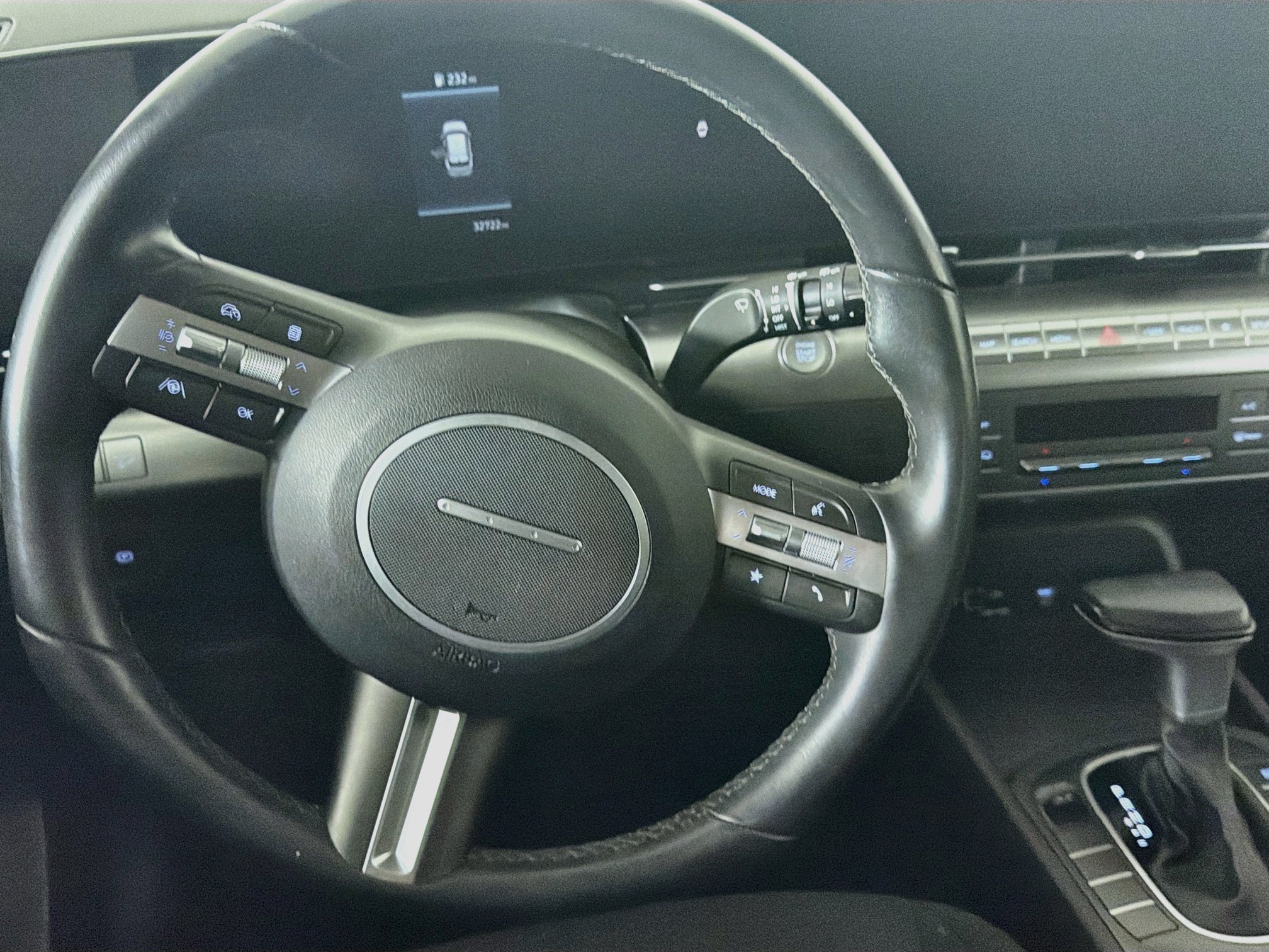 Used 2025 Hyundai Kona SEL FWD image 17