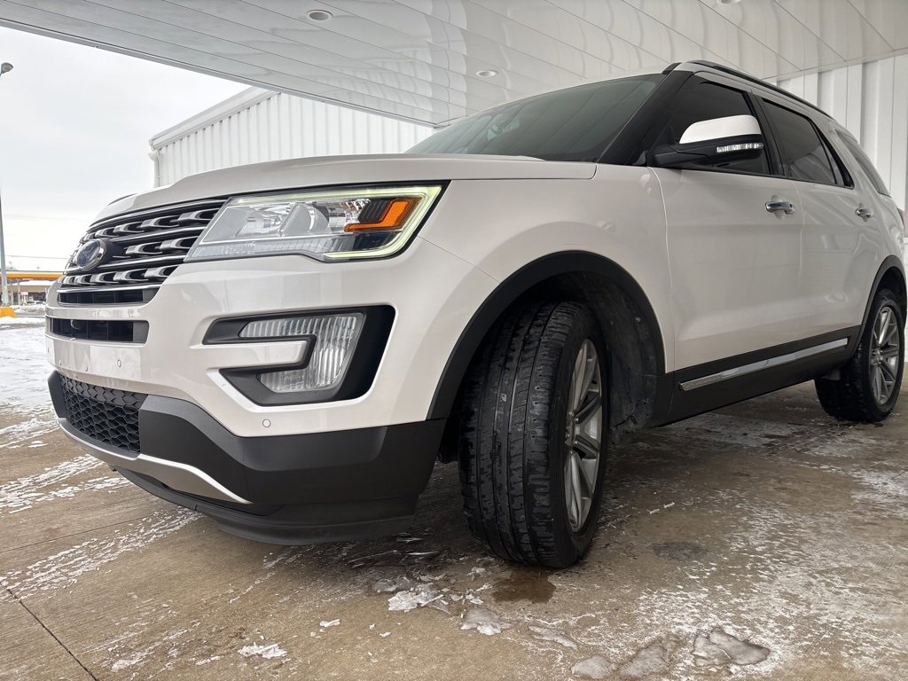 Used 2017 Ford Explorer Limited image 37