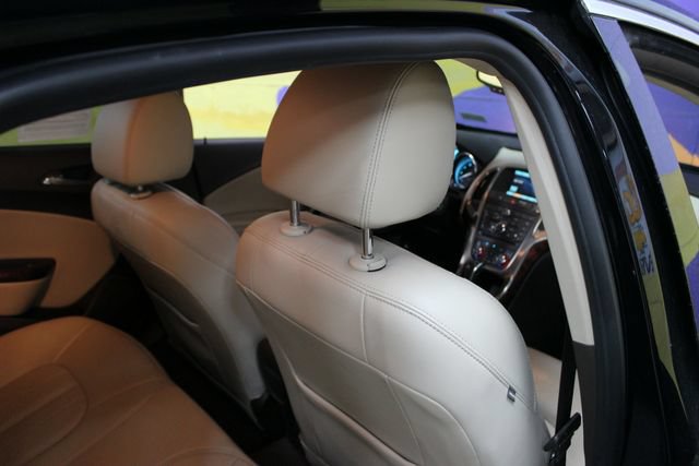 Used 2017 Buick Verano Leather w/ Experience Buick Package FWD image 12