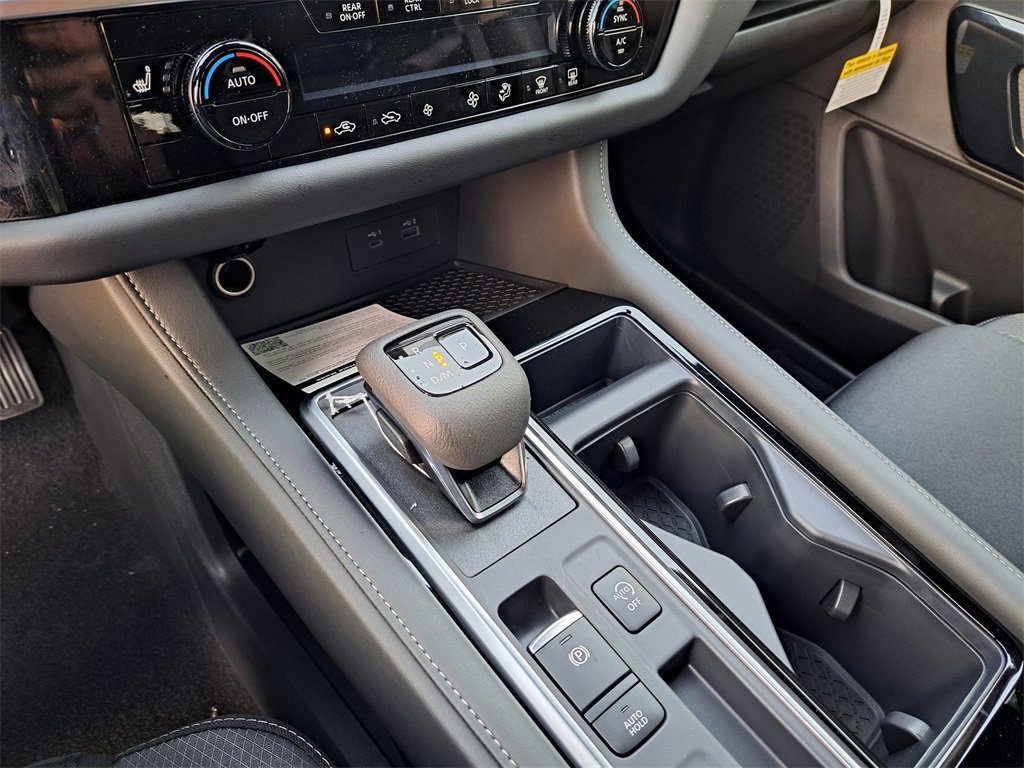New 2025 Nissan Pathfinder SV w/ Cargo Package image 9