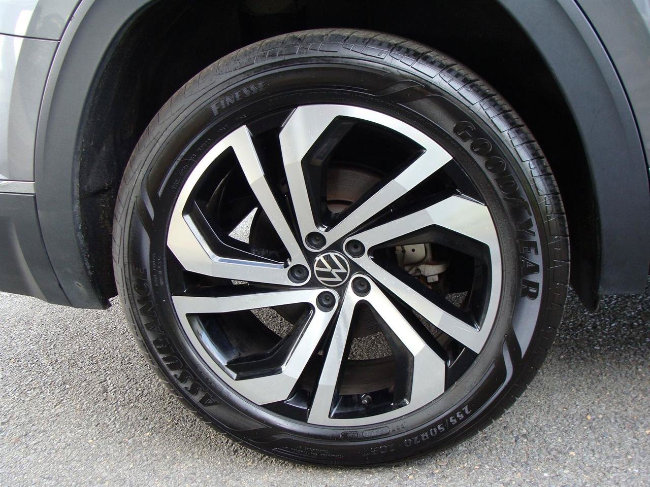 Used 2022 Volkswagen Atlas SEL AWD/4WD image 39
