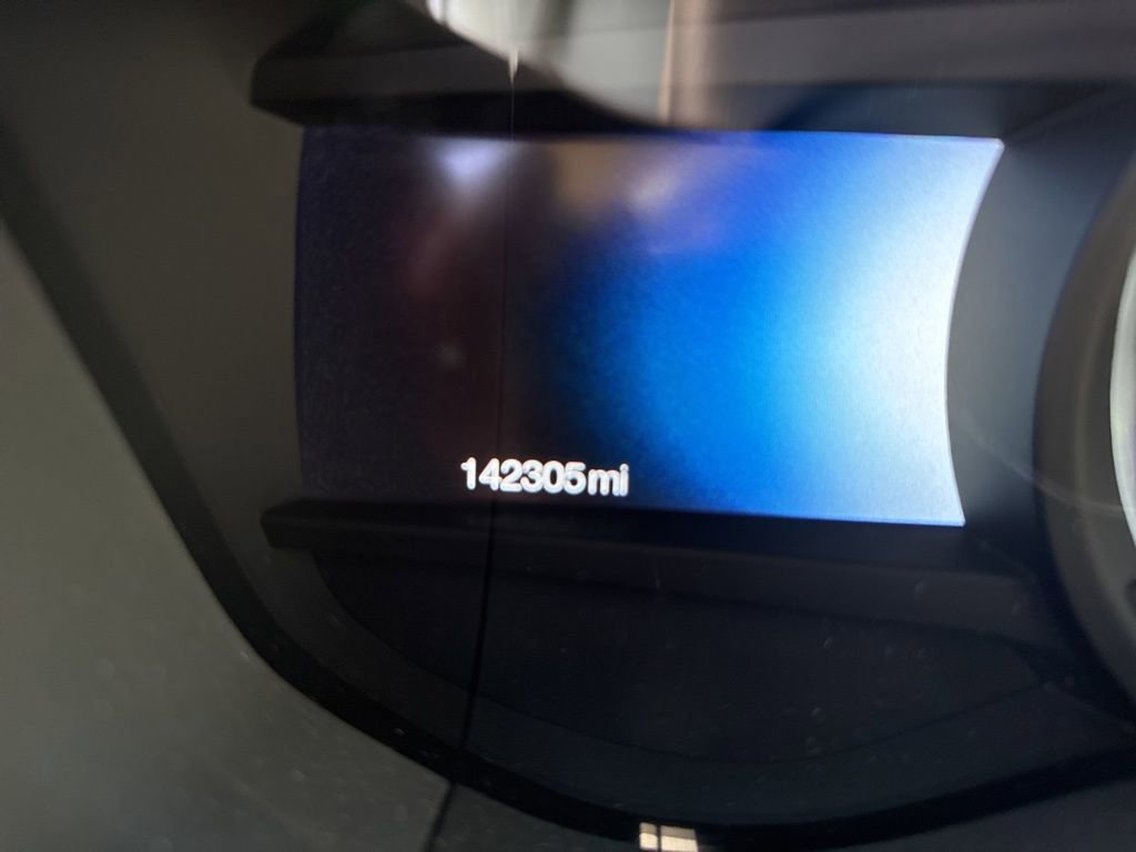 Used 2017 Ford Fusion Platinum FWD image 6