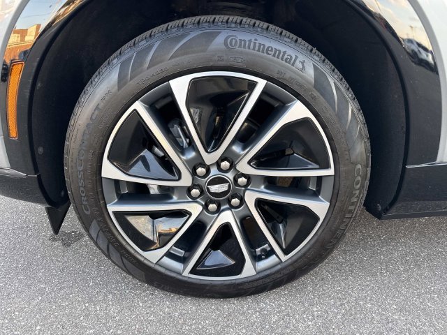 Certified 2025 Cadillac Optiq Sport 2 w/ LPO, Floor Liner Package AWD/4WD image 11