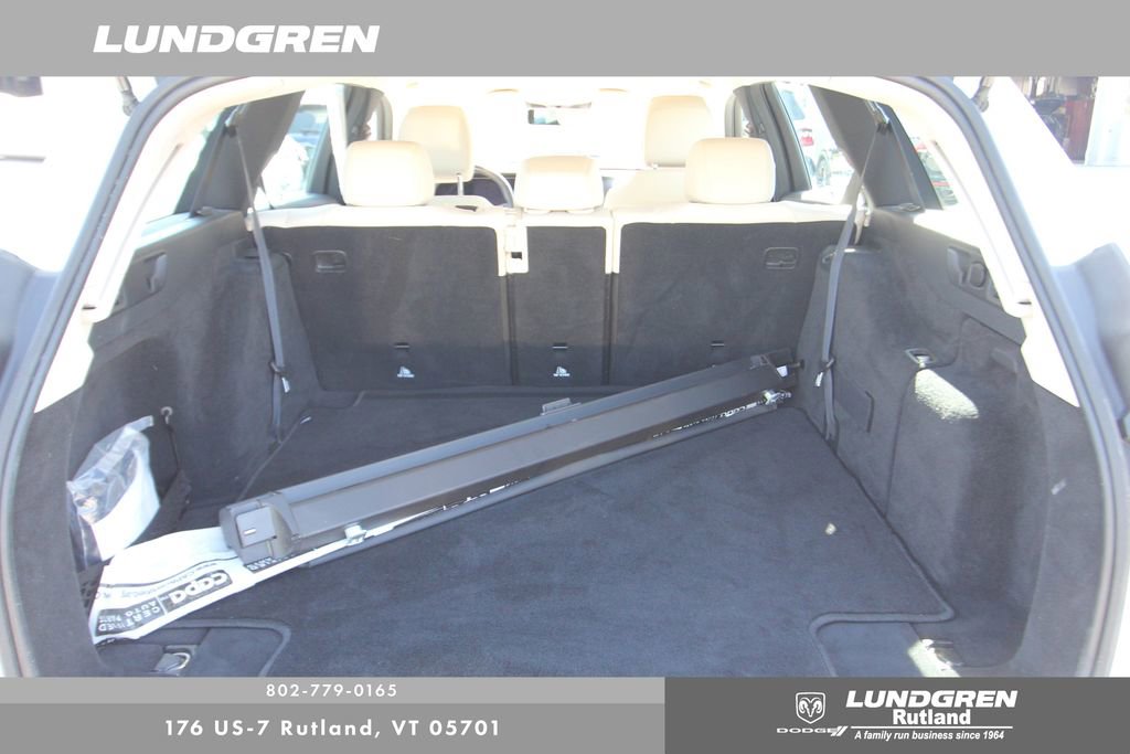 Used 2021 Mercedes-Benz E 450 4MATIC All-Terrain Wagon image 21
