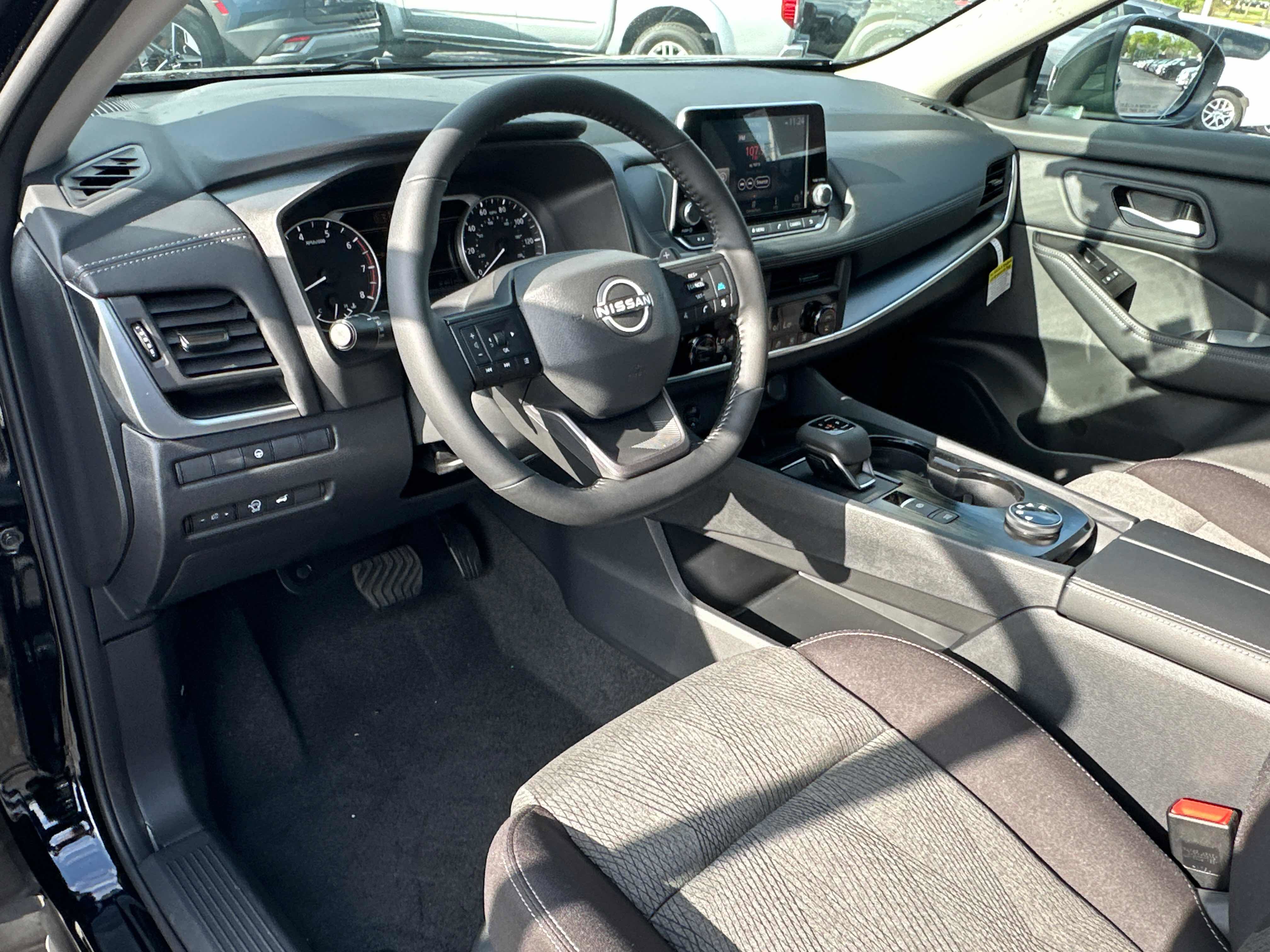New 2026 Nissan Rogue SV w/ Cold Weather Package AWD/4WD image 30