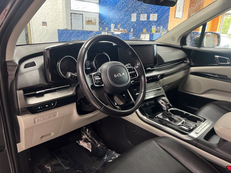 Certified 2024 Kia Carnival EX FWD image 20