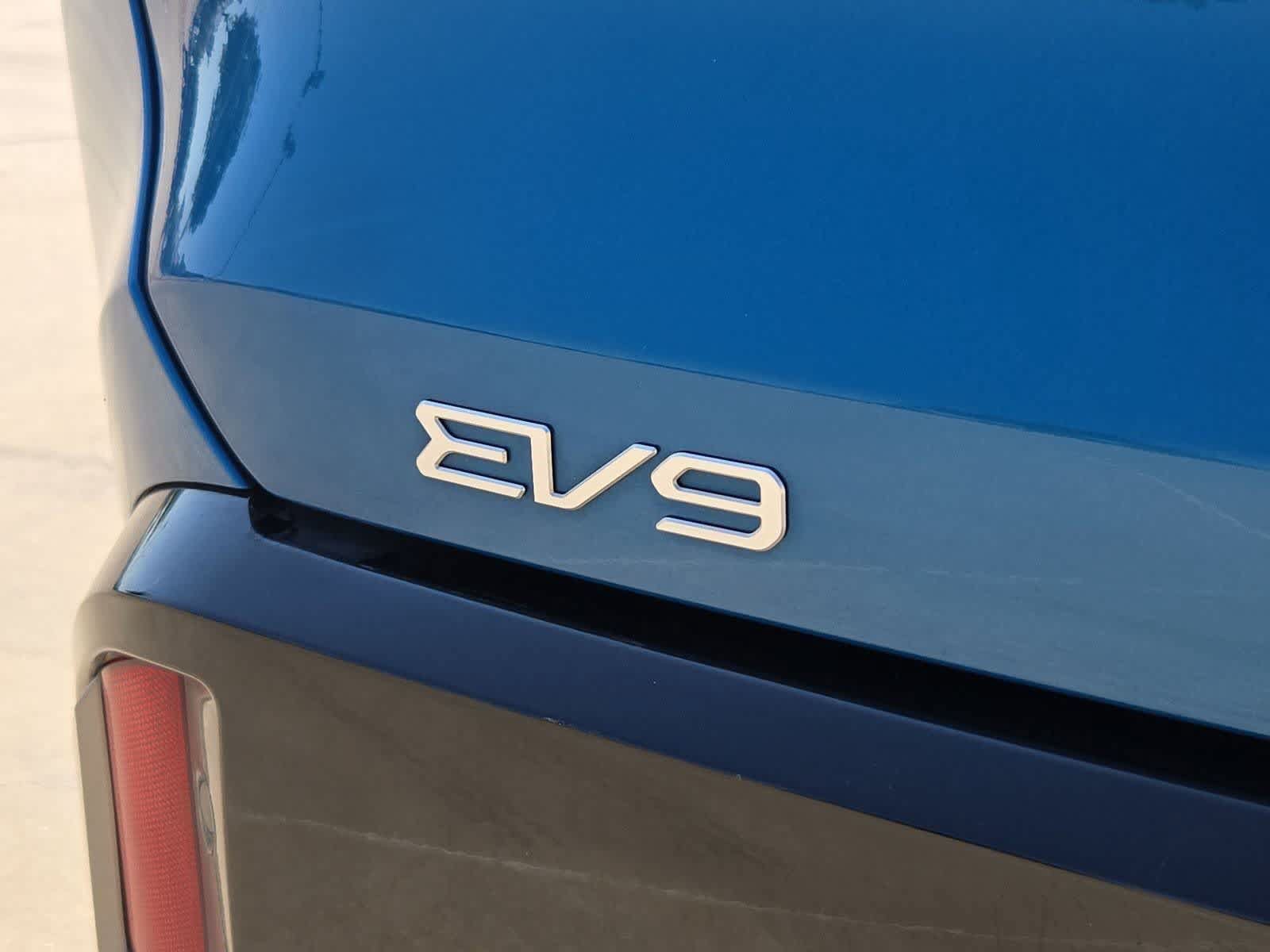 Certified 2024 Kia EV9 GT-Line AWD/4WD image 11