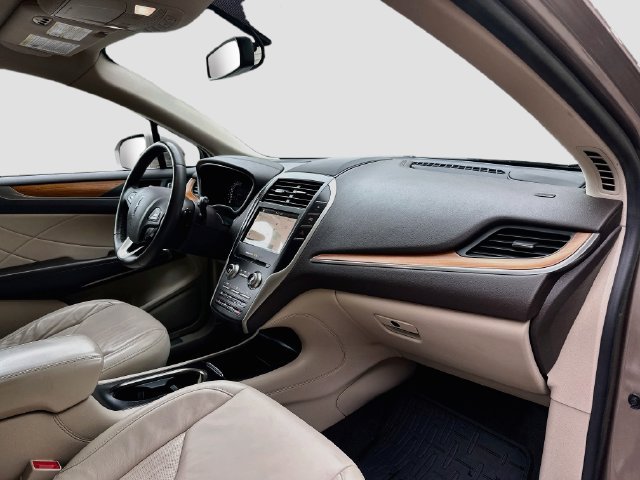 Used 2019 Lincoln MKC Select w/ Select Plus Package FWD image 30