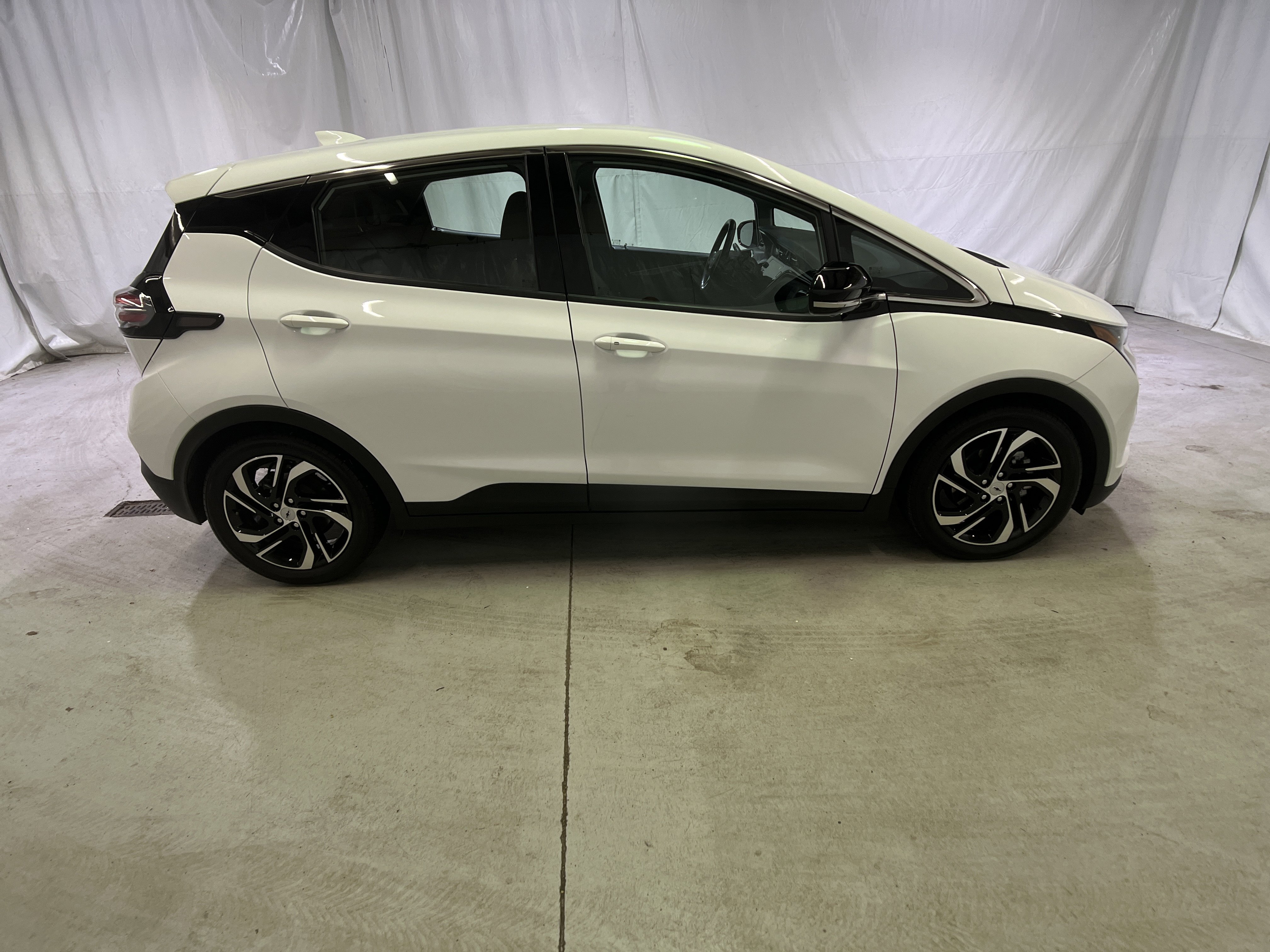 Certified 2023 Chevrolet Bolt LT w/ Infotainment Package image 12