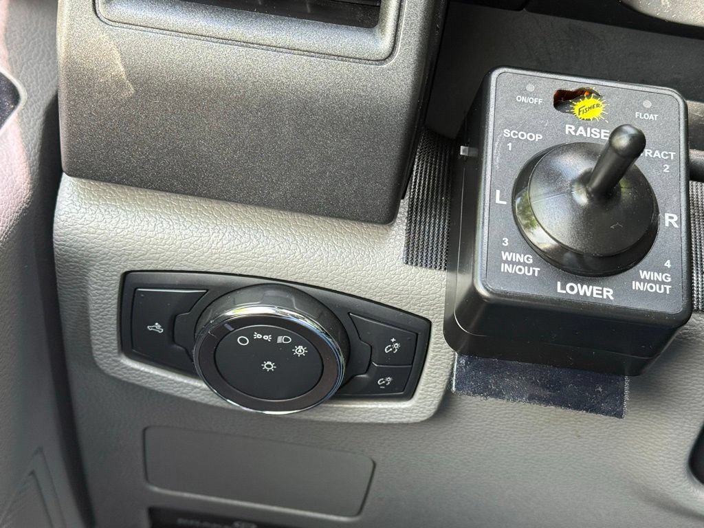 Used 2018 Ford F250 XL w/ Power Equipment Group AWD/4WD image 19
