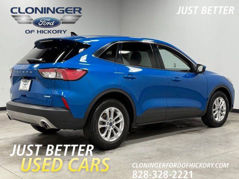 Used 2020 Ford Escape SE image 12