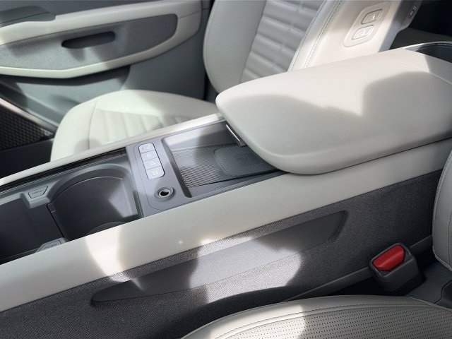 Certified 2024 Kia EV9 Land AWD/4WD image 31