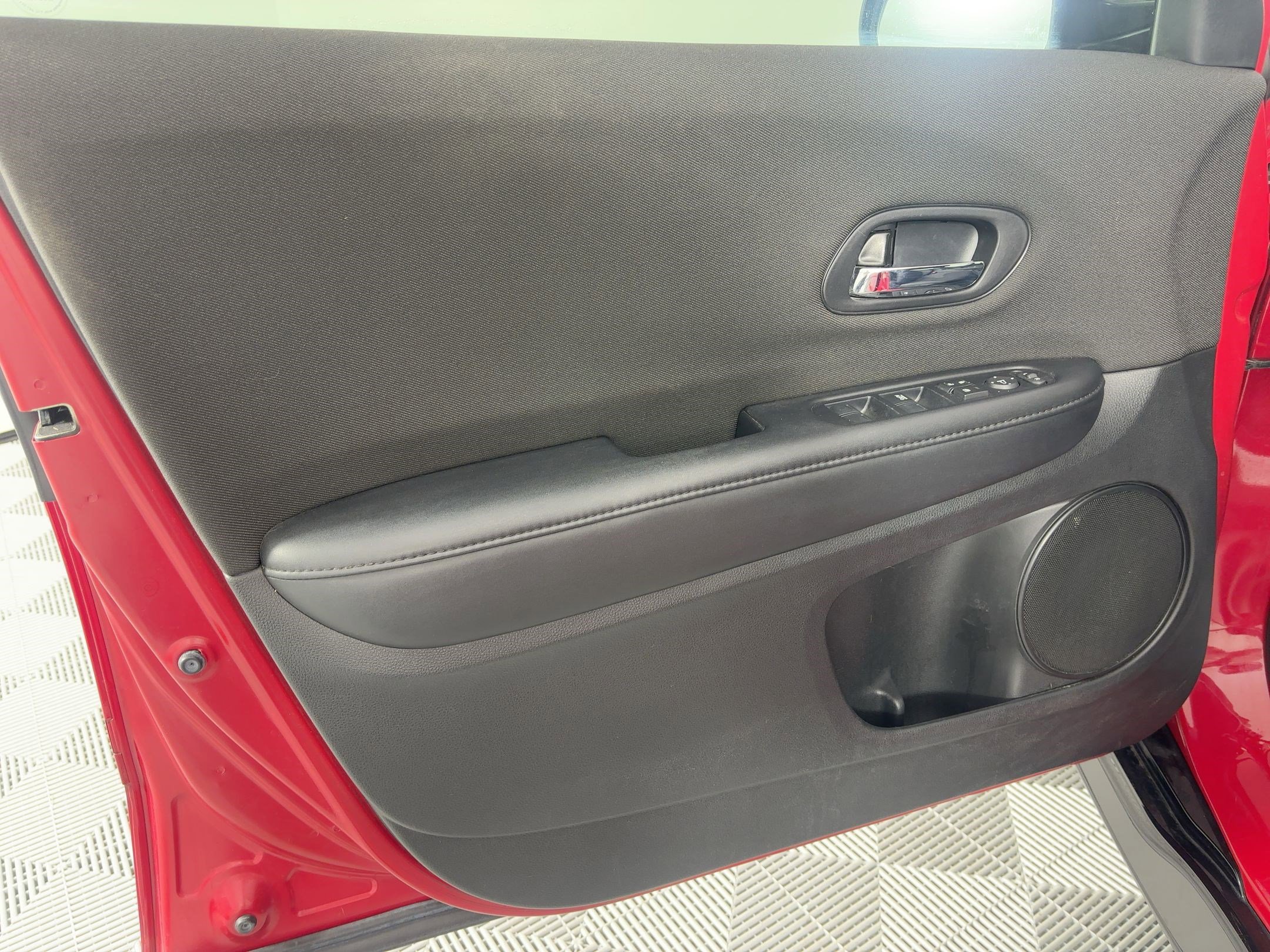 Used 2019 Honda HR-V Sport image 20