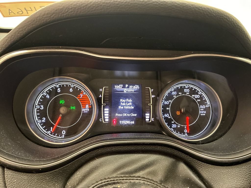 Used 2021 Jeep Cherokee Latitude Lux AWD/4WD image 11