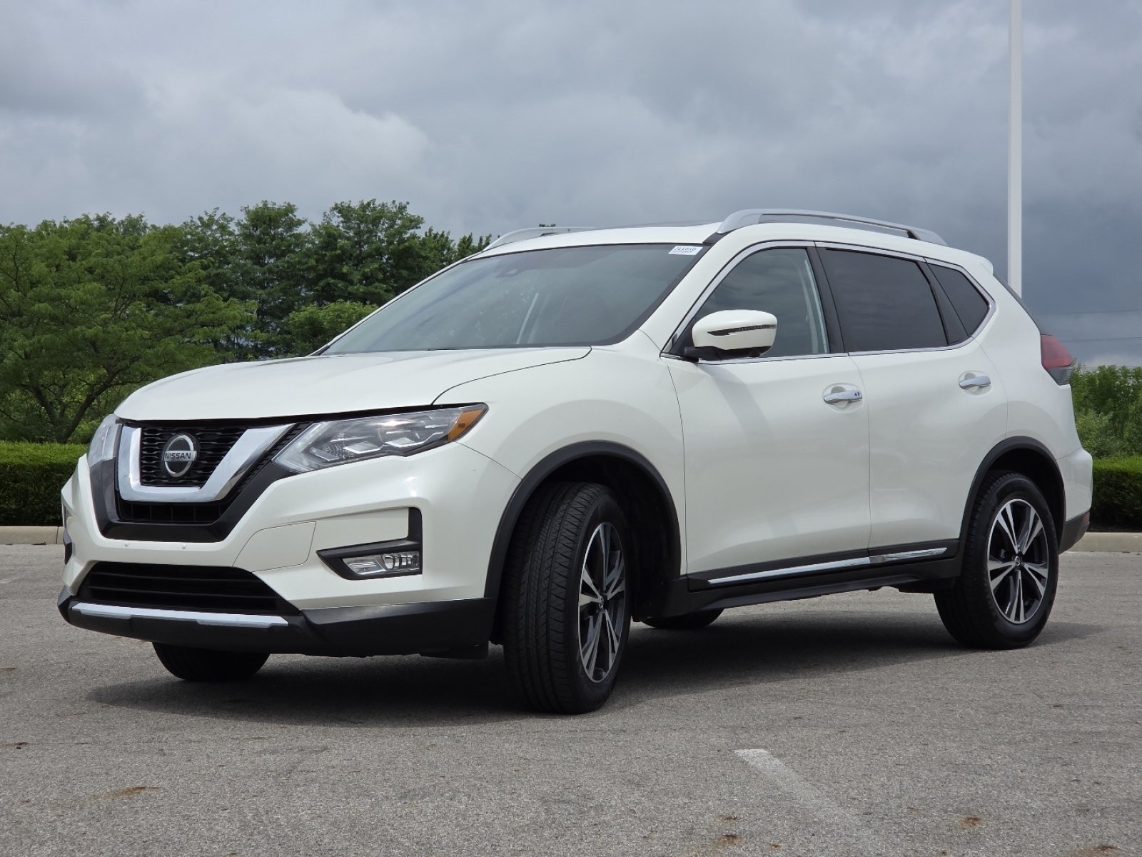 Used 2018 Nissan Rogue SL w/ Premium Package AWD/4WD image 14
