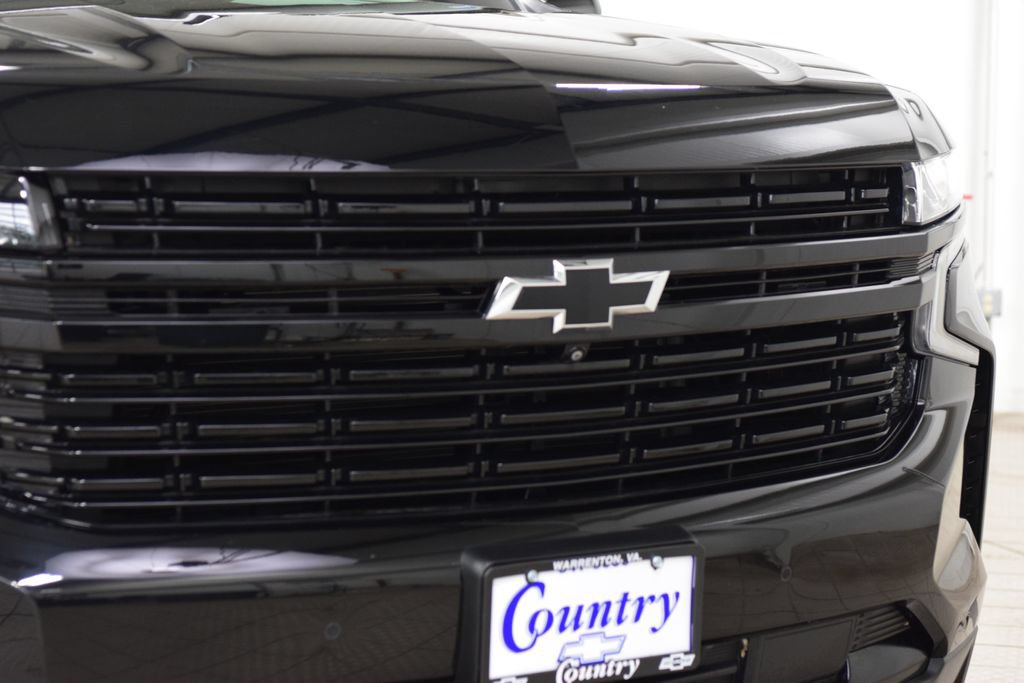 Used 2024 Chevrolet Suburban RST w/ Luxury Package AWD/4WD image 11