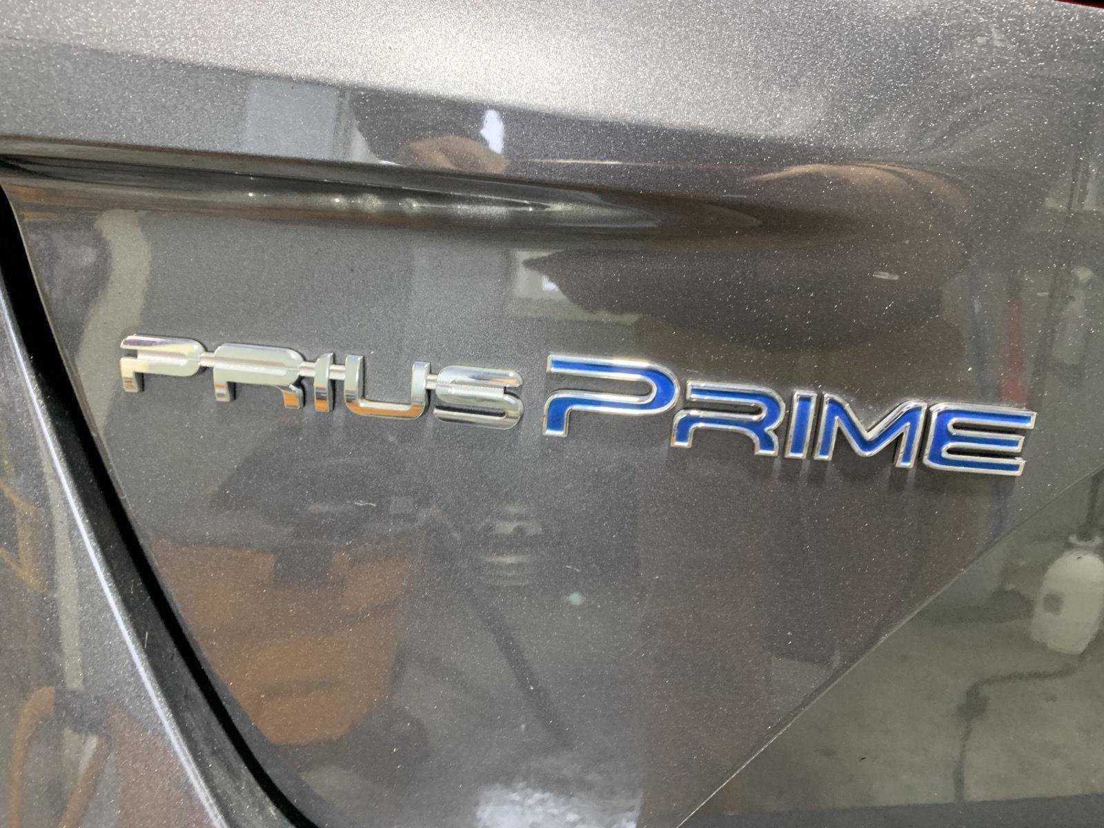Used 2020 Toyota Prius Prime LE image 26