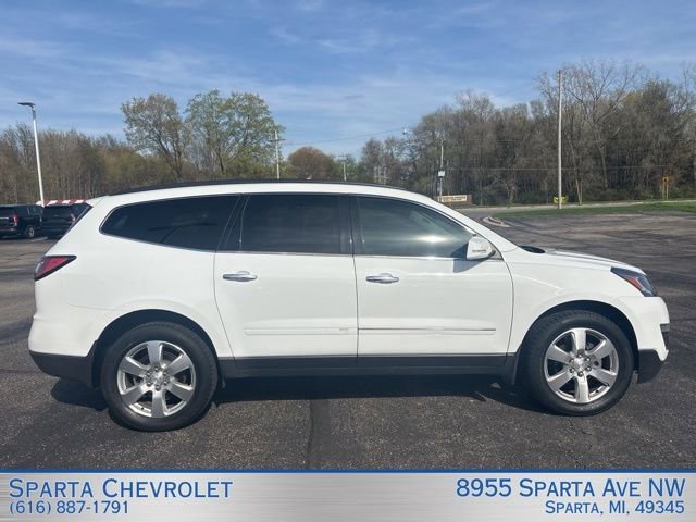 Used 2017 Chevrolet Traverse Premier FWD image 2