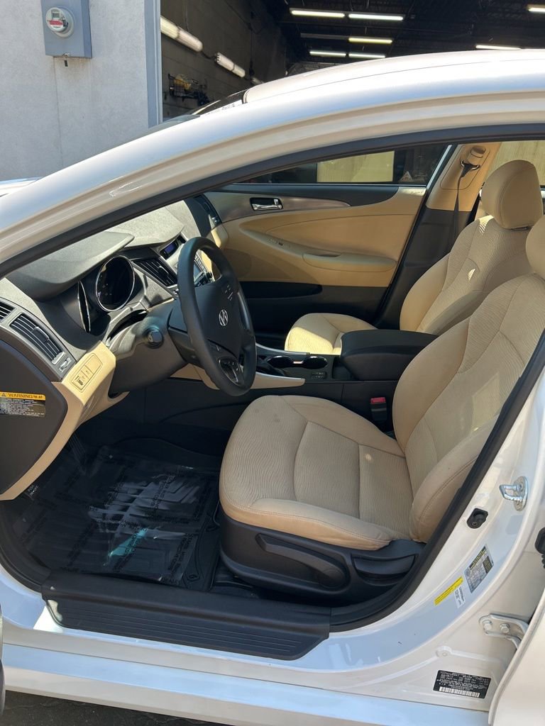 Used 2013 Hyundai Sonata Hybrid FWD image 13