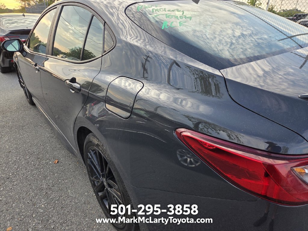 Used 2025 Toyota Camry SE FWD image 8