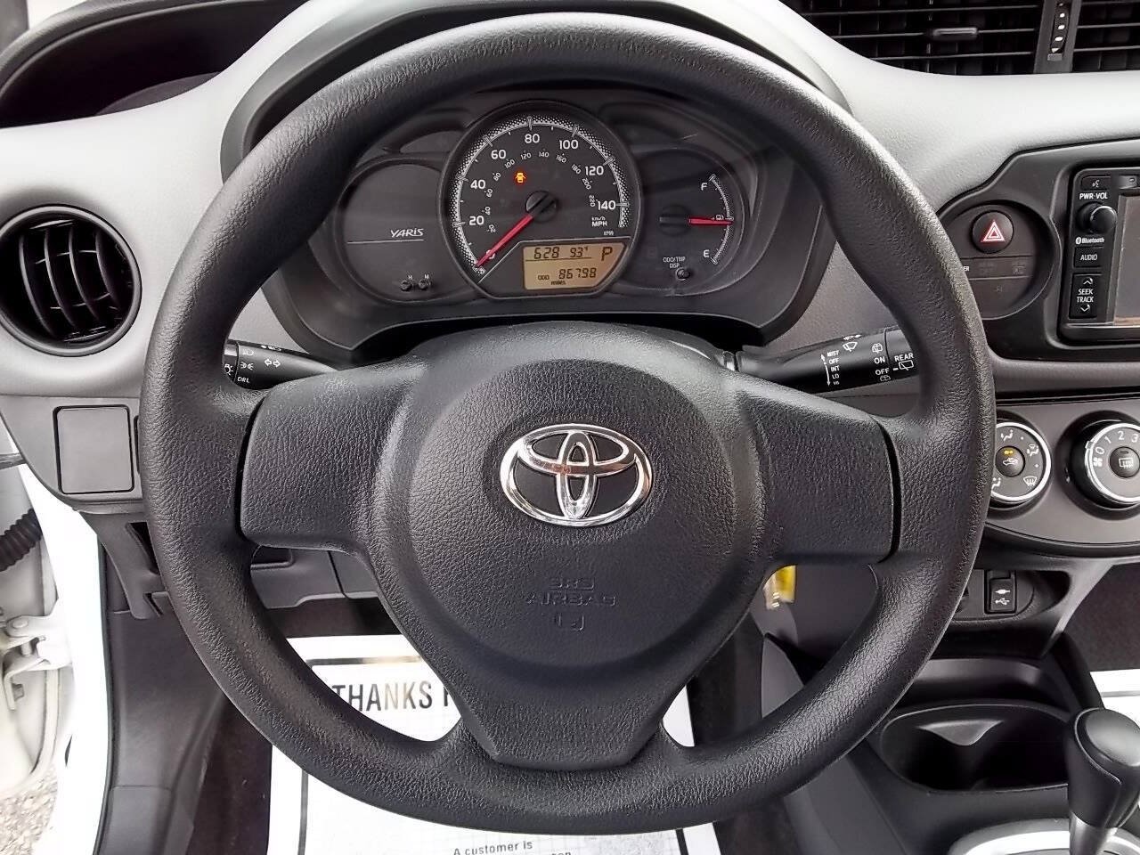 Used 2015 Toyota Yaris L FWD image 11