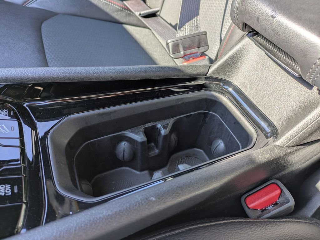 Used 2025 Jeep Compass Trailhawk image 18