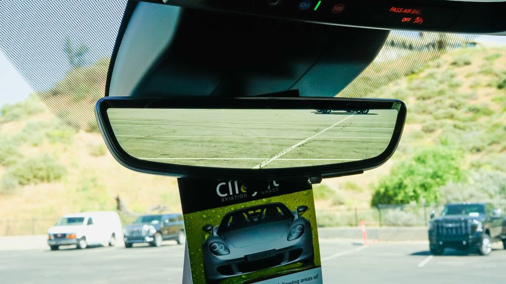 New 2026 GMC Yukon Denali w/ Sun & Power Step Package image 24