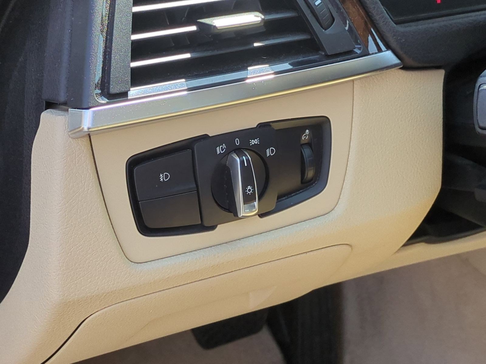 Used 2015 BMW 328i xDrive Sedan AWD/4WD image 17