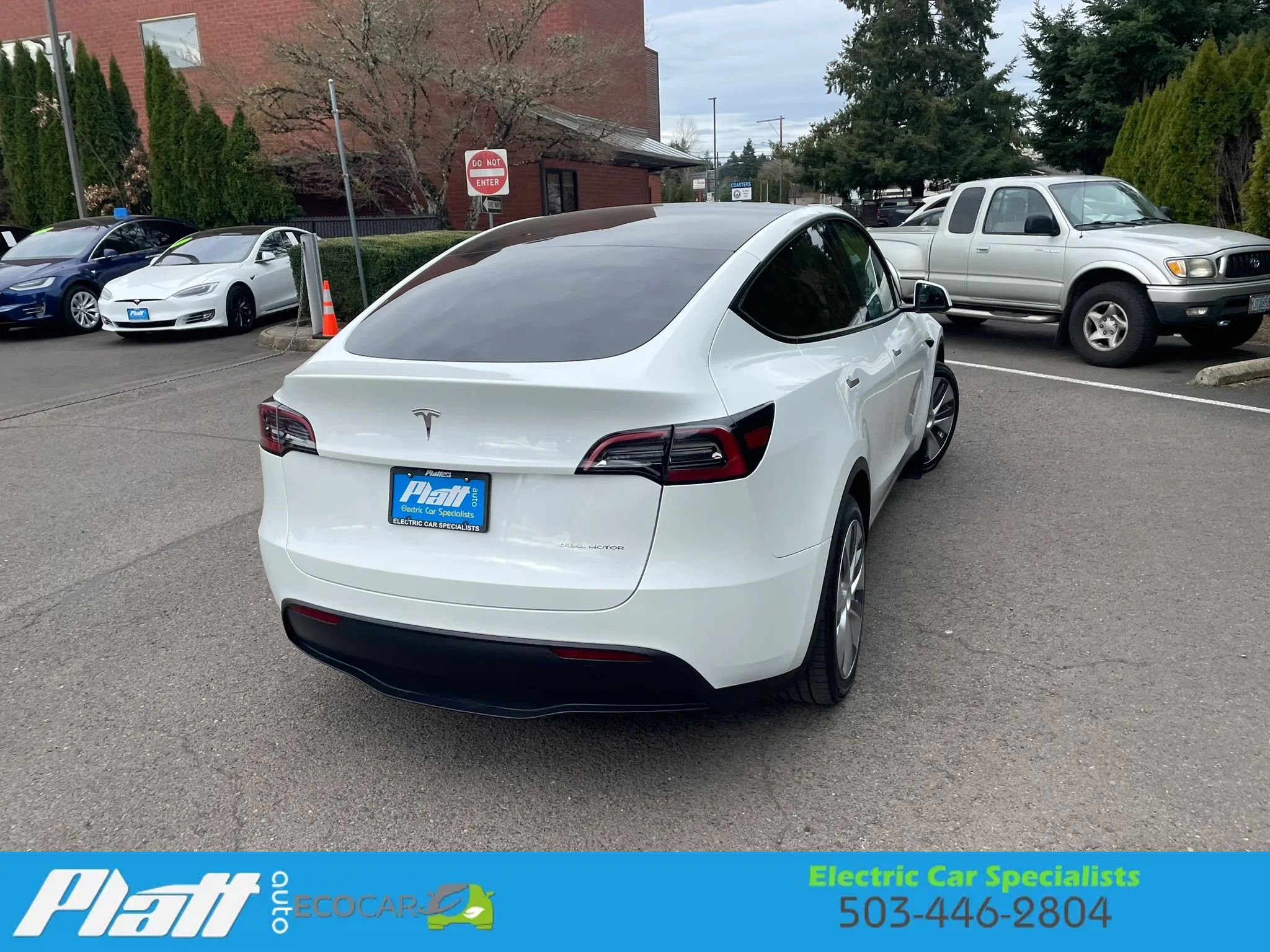 Used 2024 Tesla Model Y Long Range image 10