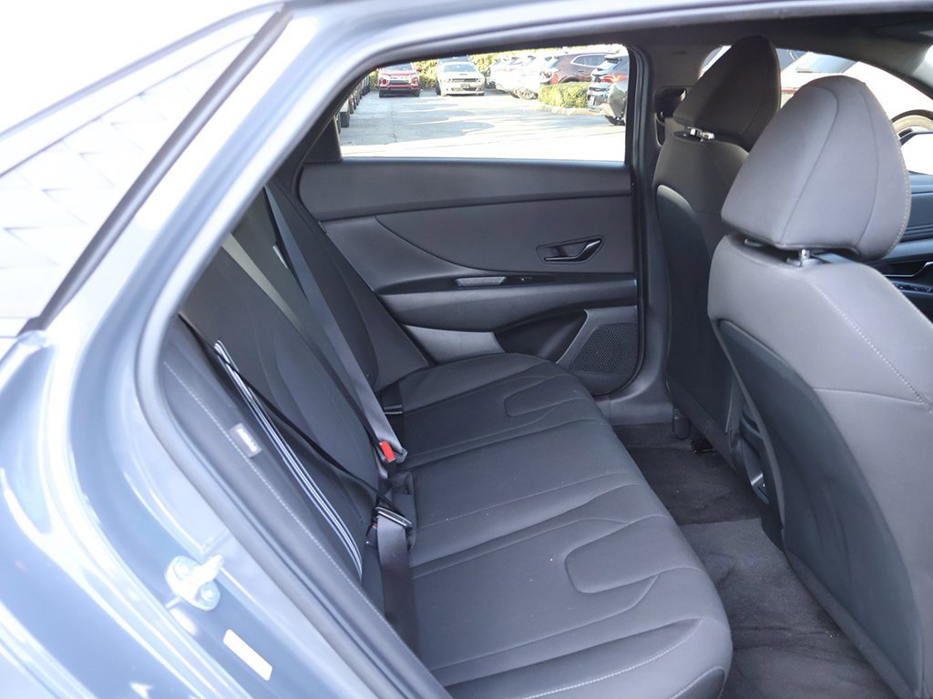 Used 2025 Hyundai Elantra Sport w/ Cargo Package image 32