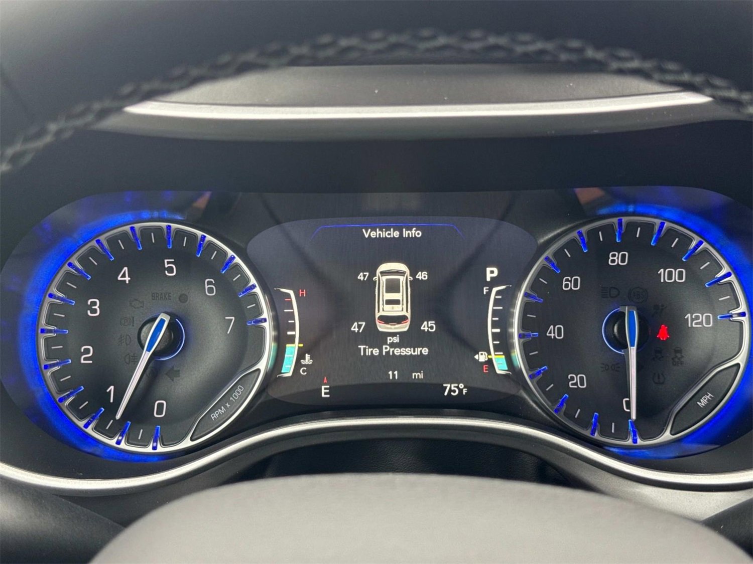 New 2025 Chrysler Pacifica Select image 38