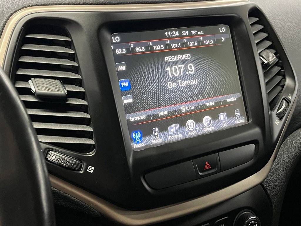 Used 2015 Jeep Cherokee Latitude w/ Comfort/Convenience Group AWD/4WD image 27