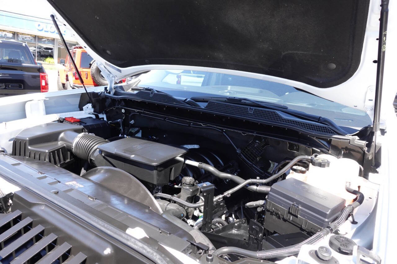 Used 2025 Chevrolet Silverado 2500 W/T AWD/4WD image 58