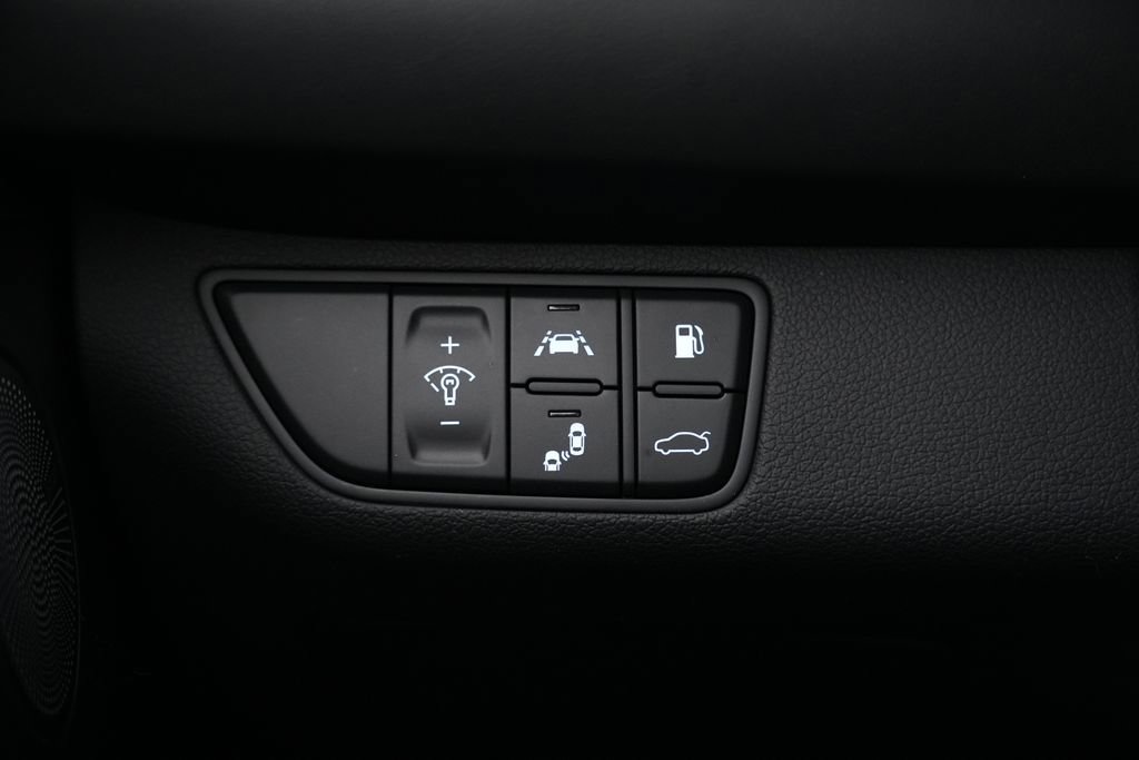 Used 2020 Genesis G70 2.0T w/ Elite Package image 53