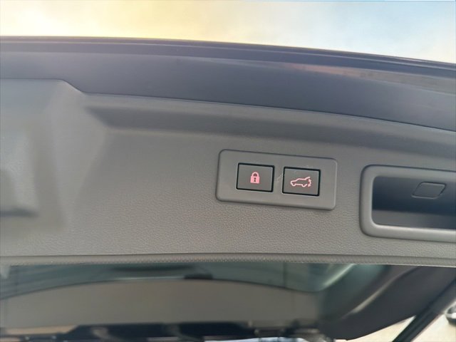 Used 2023 Subaru Forester Touring image 29