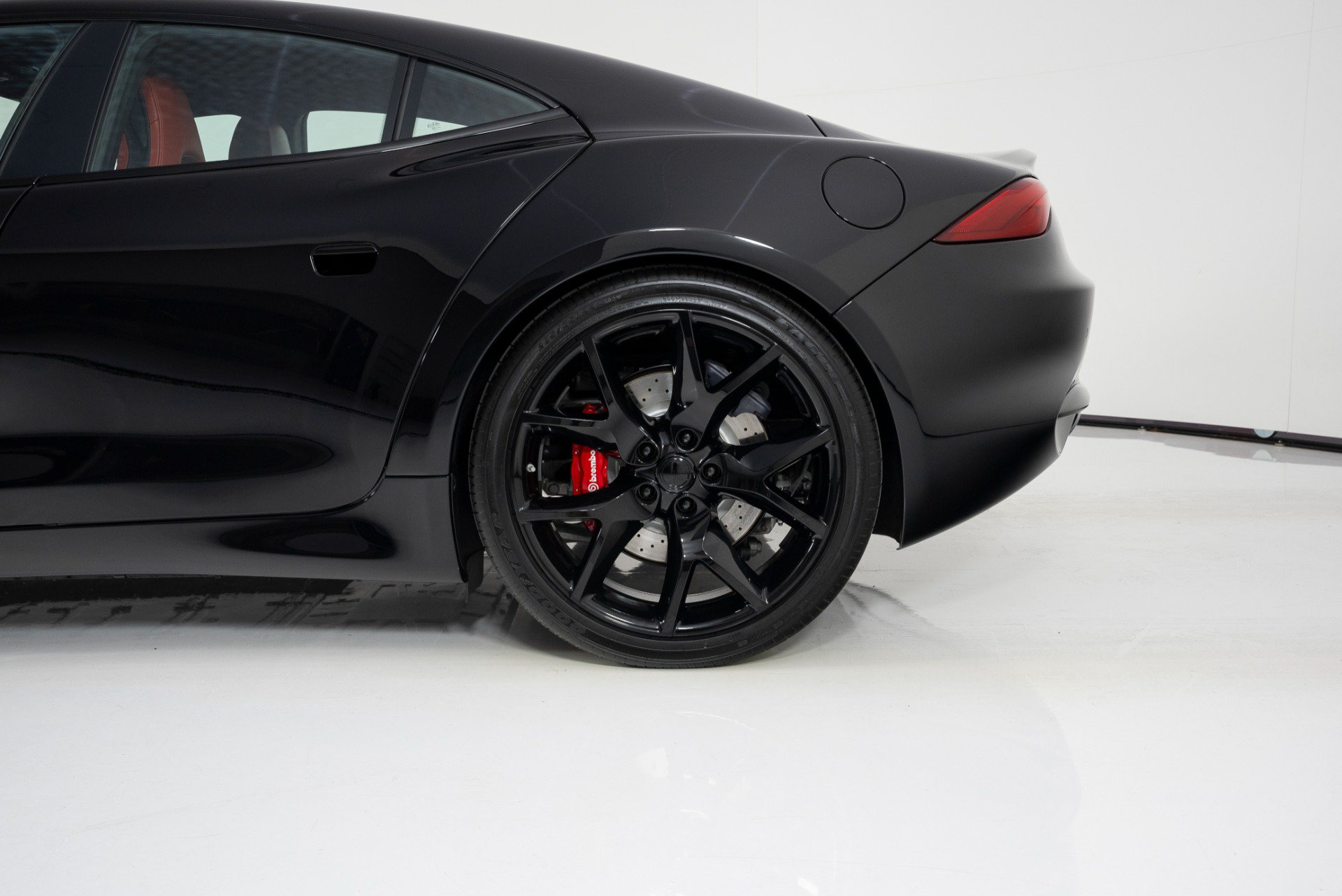 Used 2025 Karma Revero Luxury RWD image 10