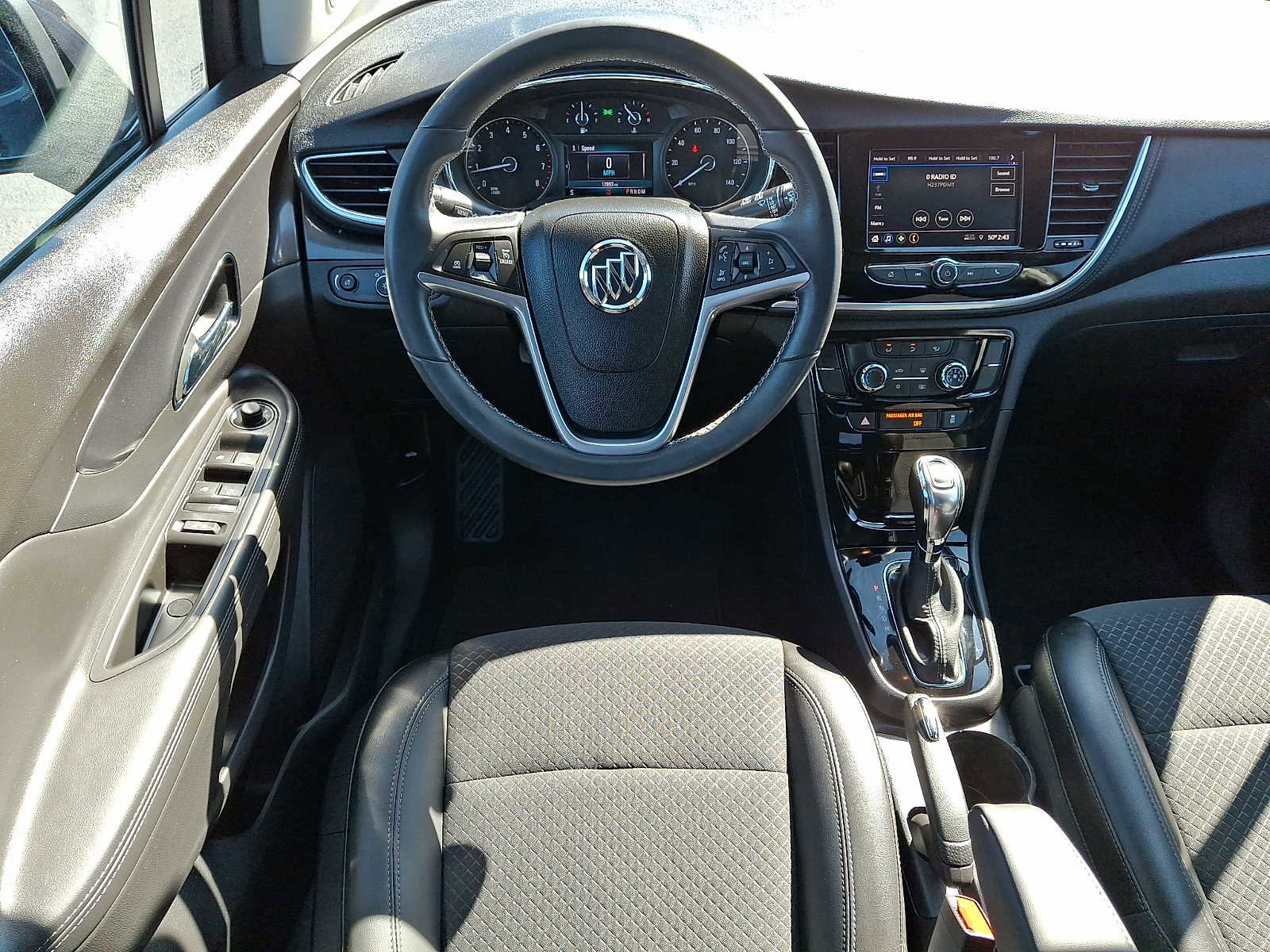 Certified 2022 Buick Encore Preferred w/ Safety Package image 11