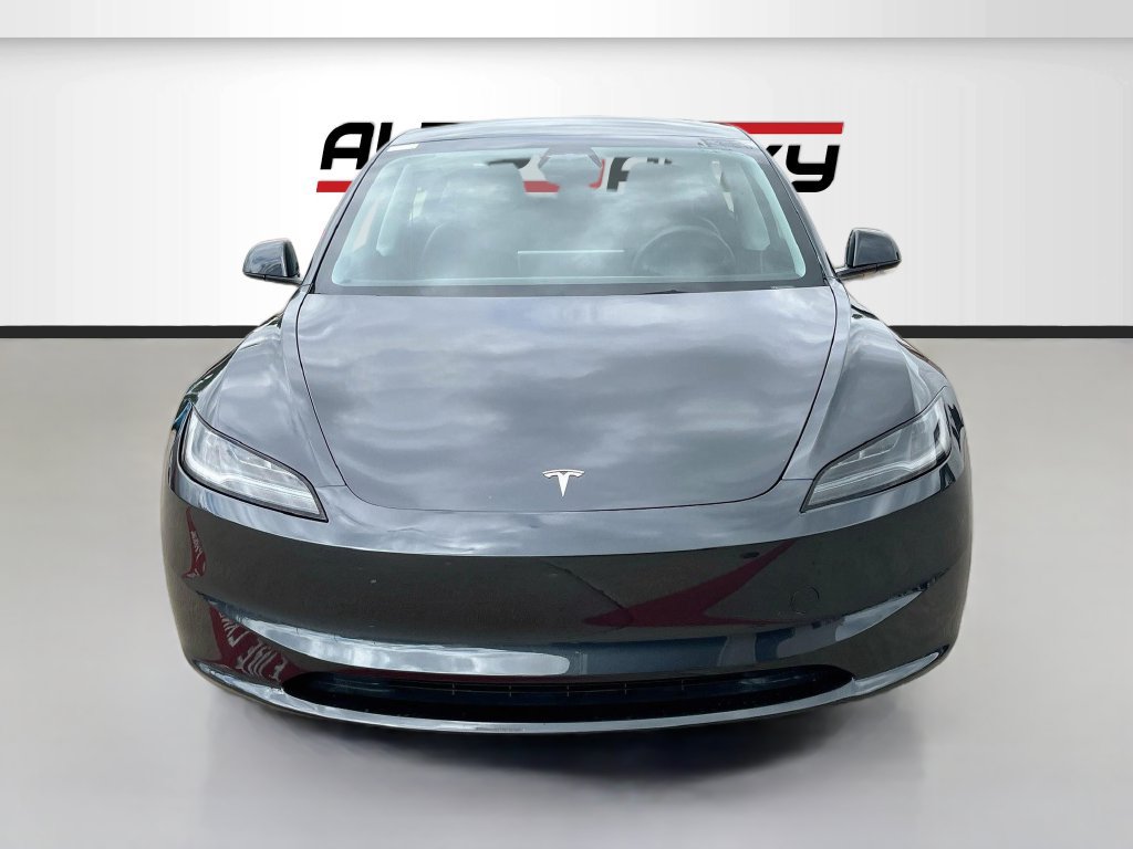Used 2024 Tesla Model 3 Standard Range RWD image 2