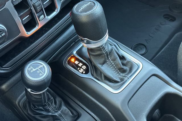New 2025 Jeep Gladiator Sport AWD/4WD image 21