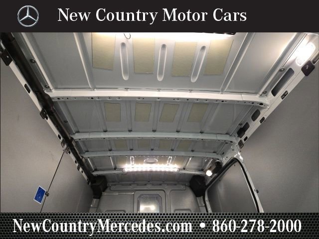 Used 2024 Mercedes-Benz Sprinter 2500 image 8