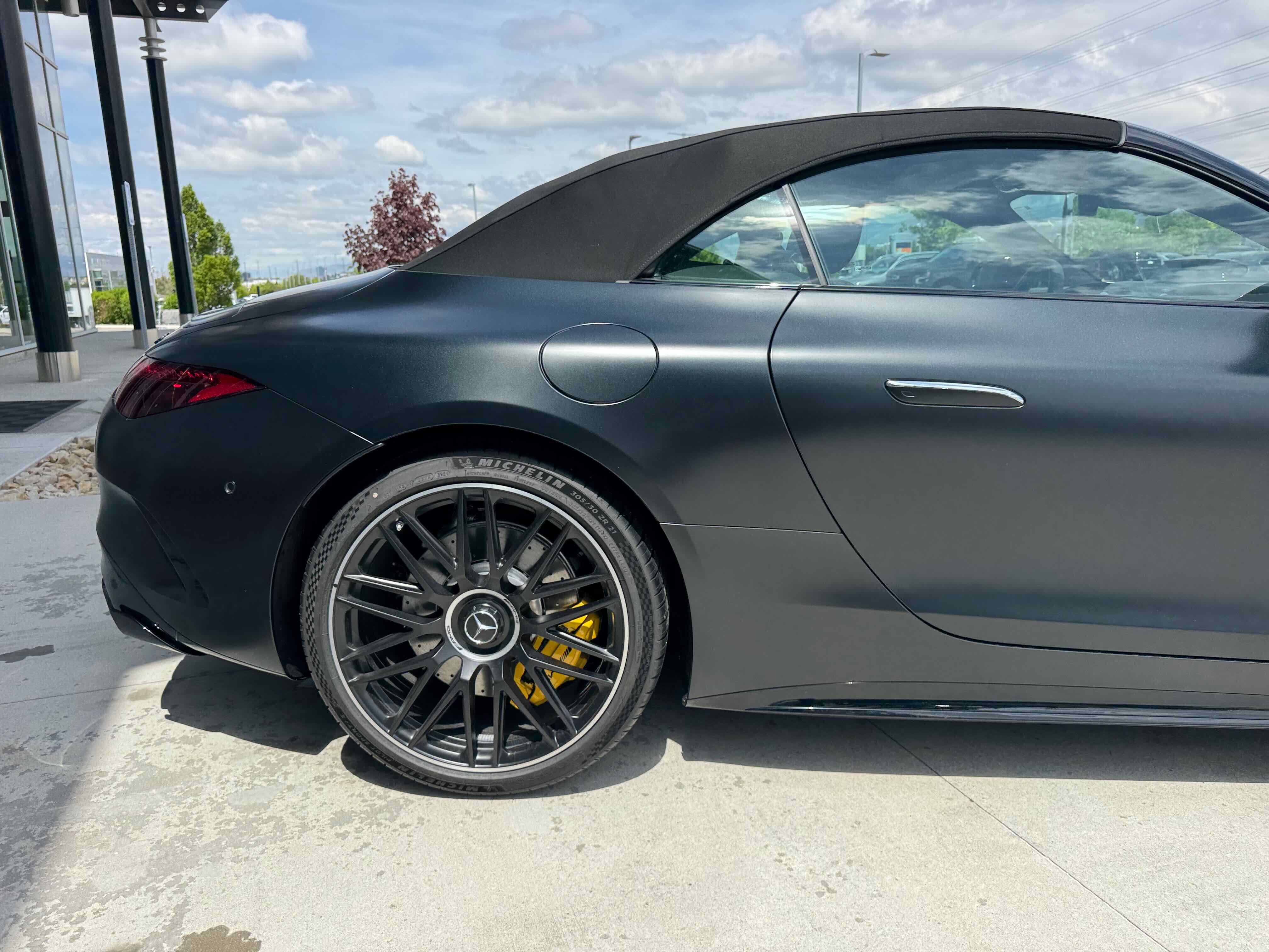 New 2025 Mercedes-Benz SL 63 AMG 4MATIC image 9