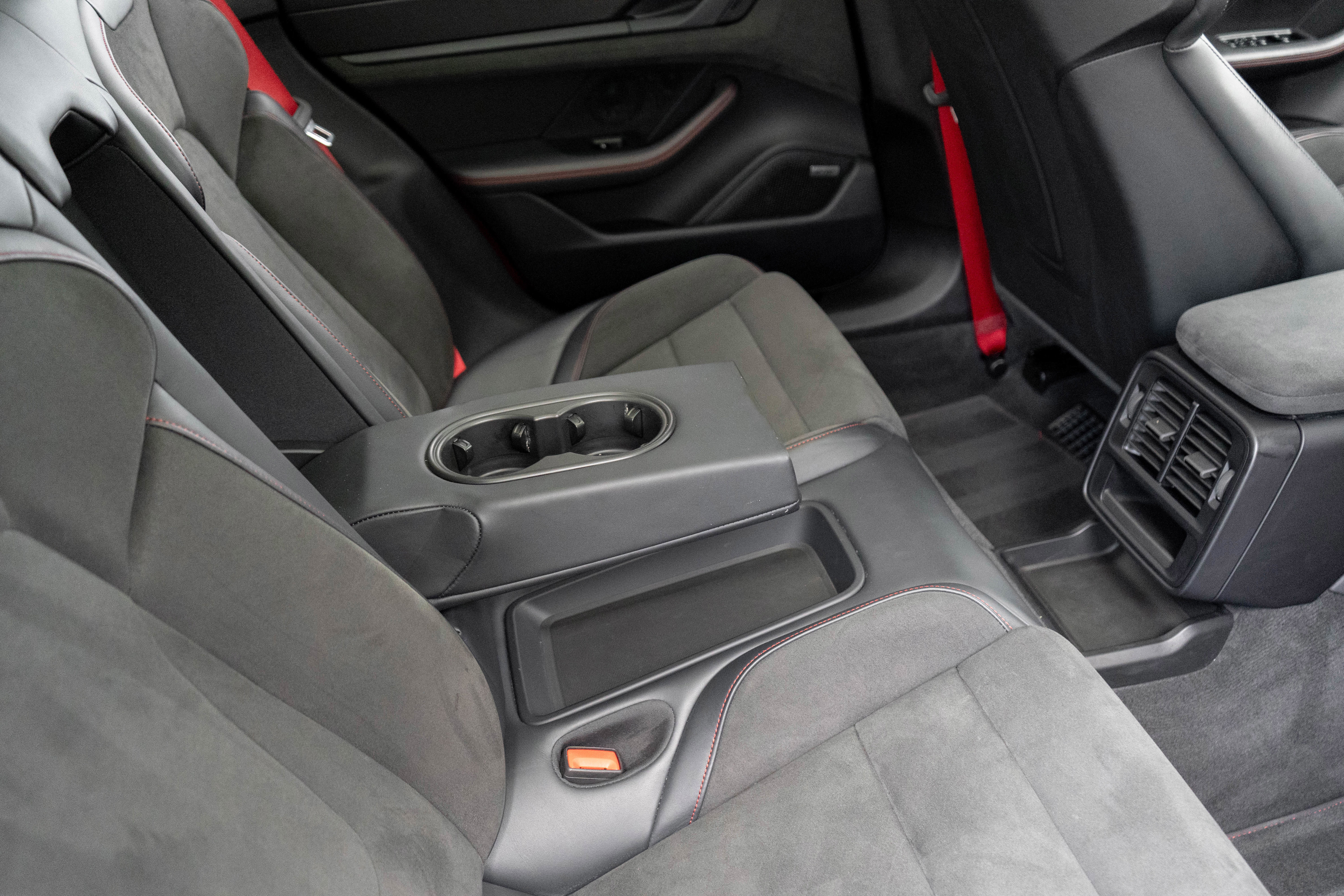 Used 2023 Porsche Taycan GTS image 39