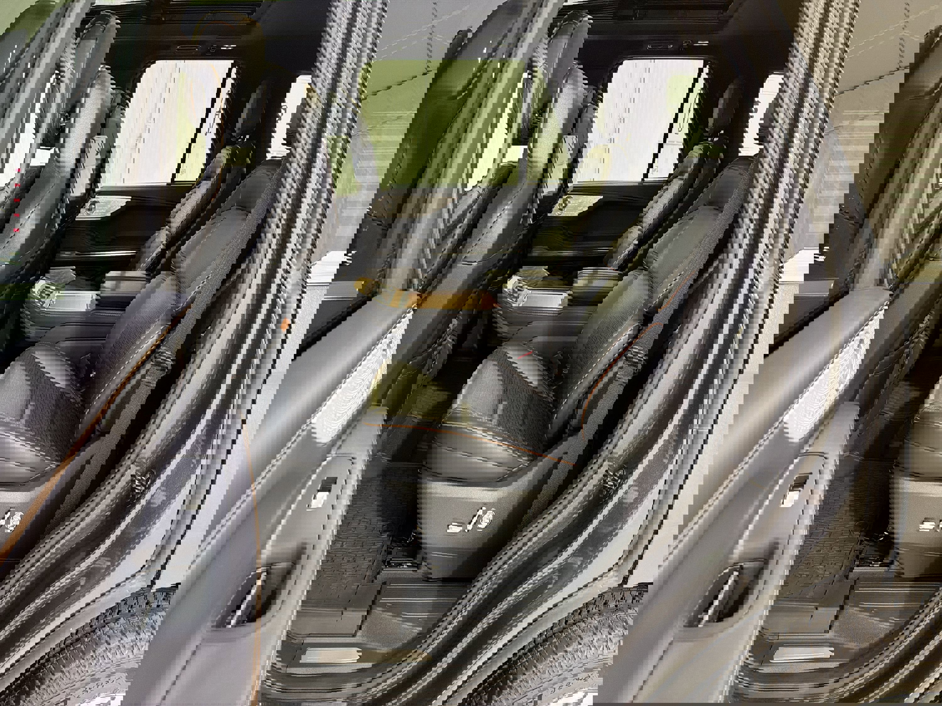 Used 2025 Lincoln Navigator Black Label image 25