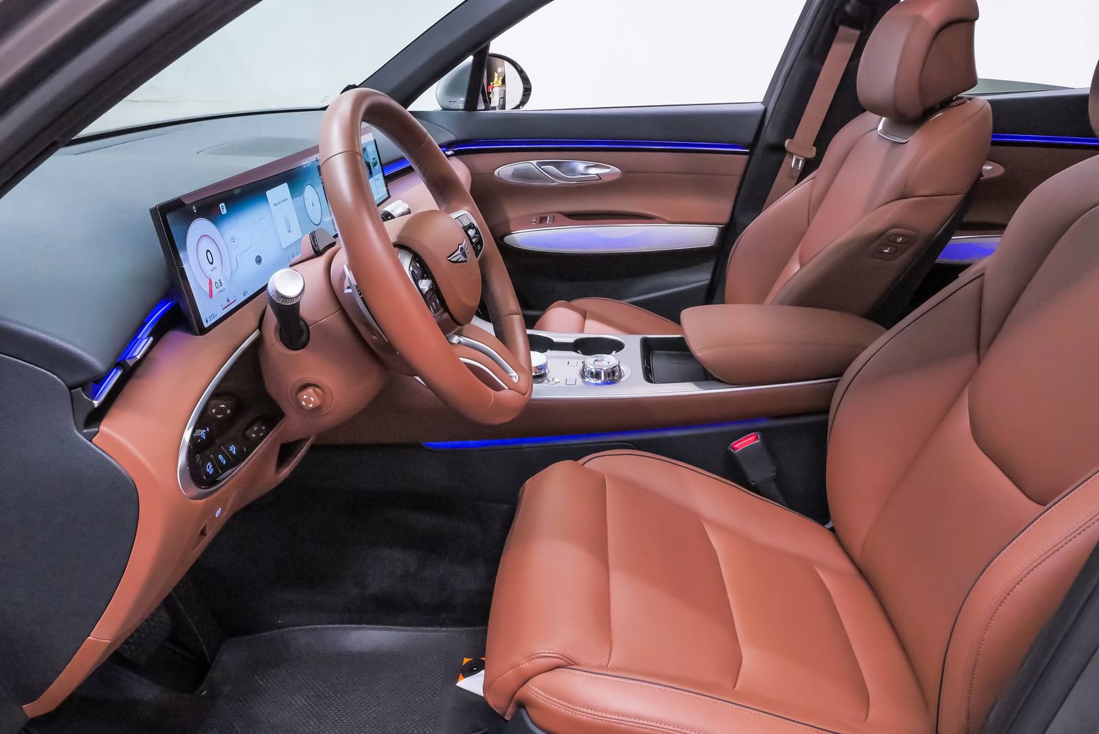 Certified 2026 Genesis GV70 2.5T Advanced image 9