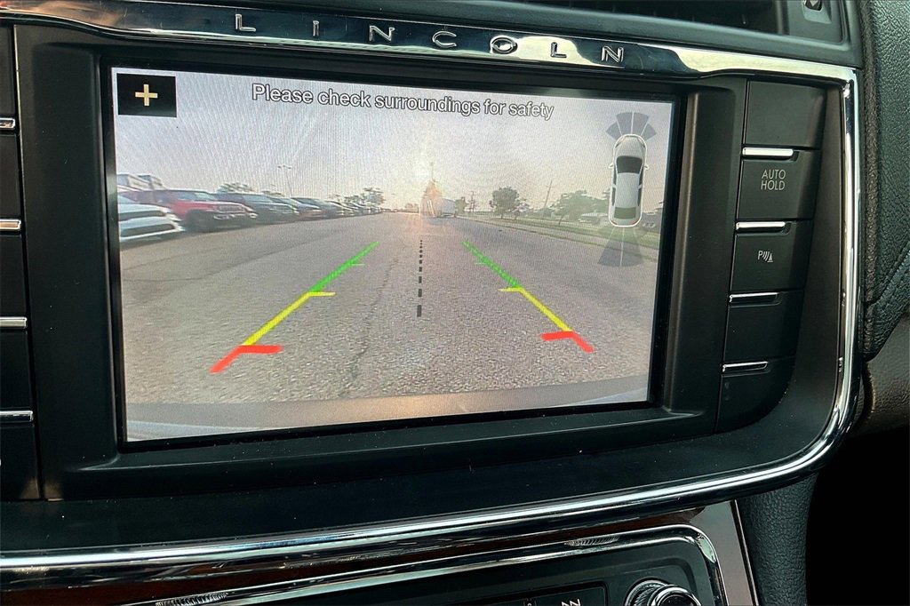 Used 2019 Lincoln Continental Premiere image 21