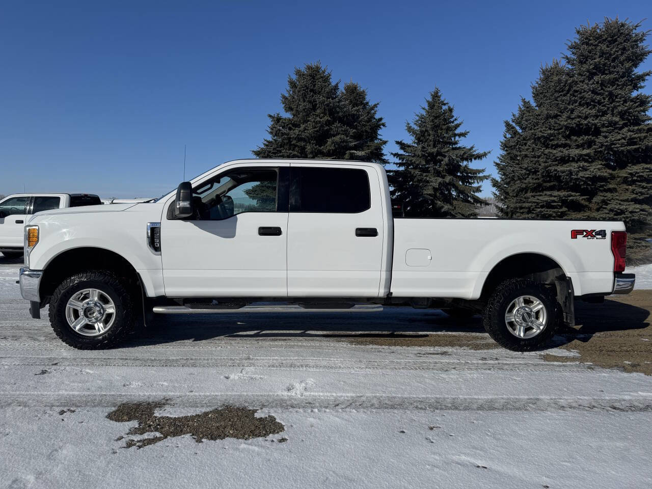 Used 2017 Ford F250 XLT w/ FX4 Off-Road Package image 5