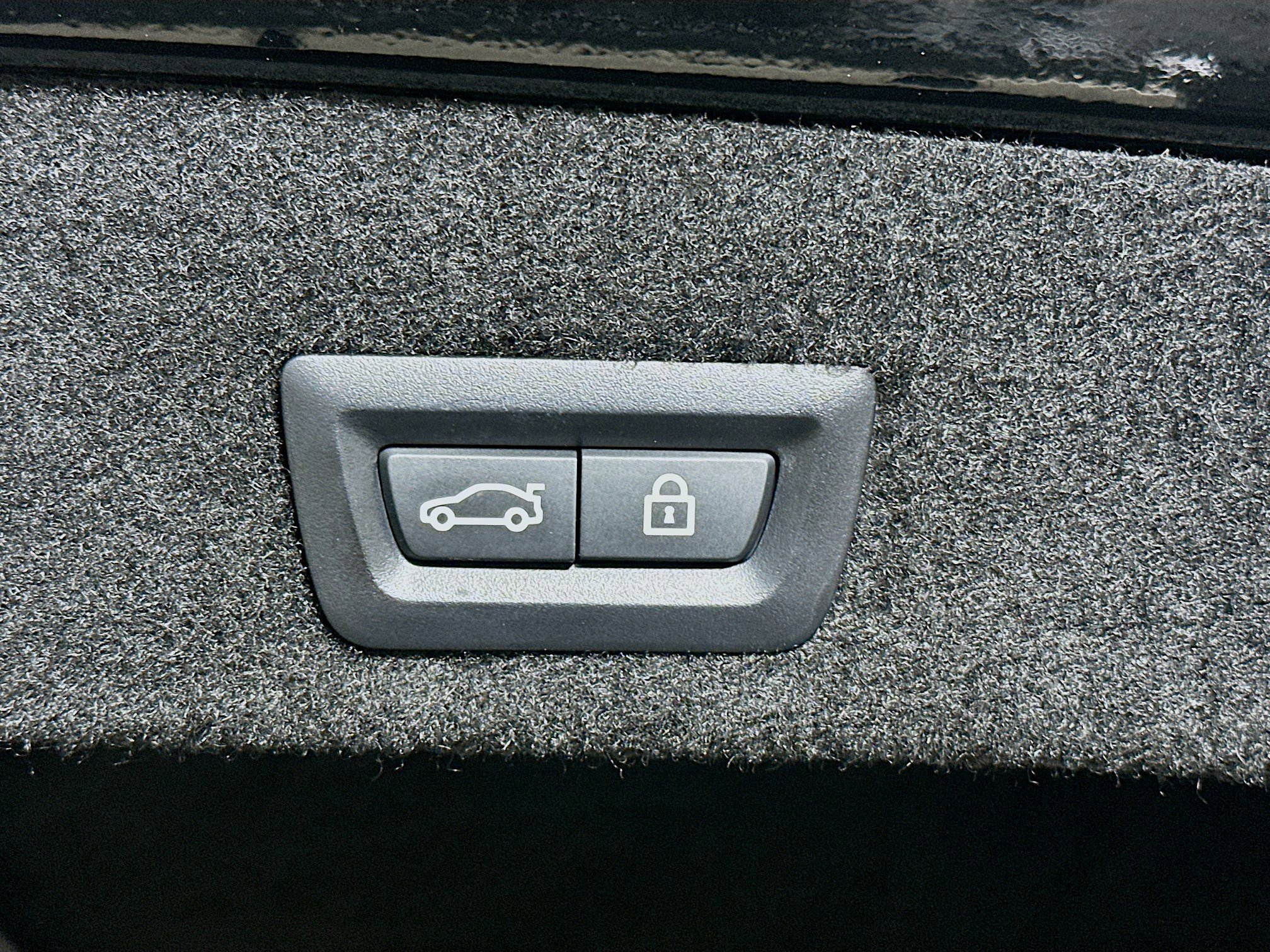 Used 2020 BMW 750i xDrive w/ Executive Package image 31